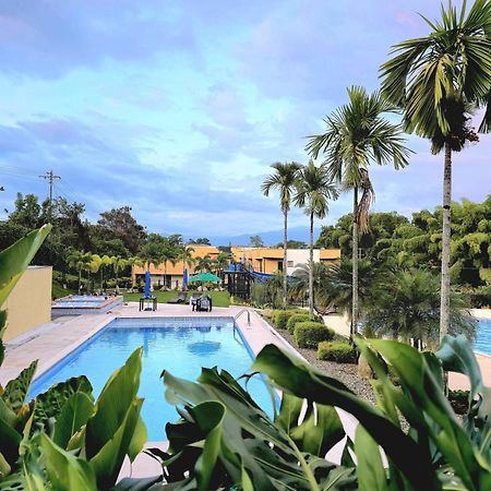 Apartamento Privado Vacacional A 5M Del Aeropuerto, 20 Minutos Del Parque Del Cafe Y Centro De Armenia Con 4 Piscinas, 3 Jacuzzi, Sauna By Molca Xperiences 2H ภายนอก รูปภาพ