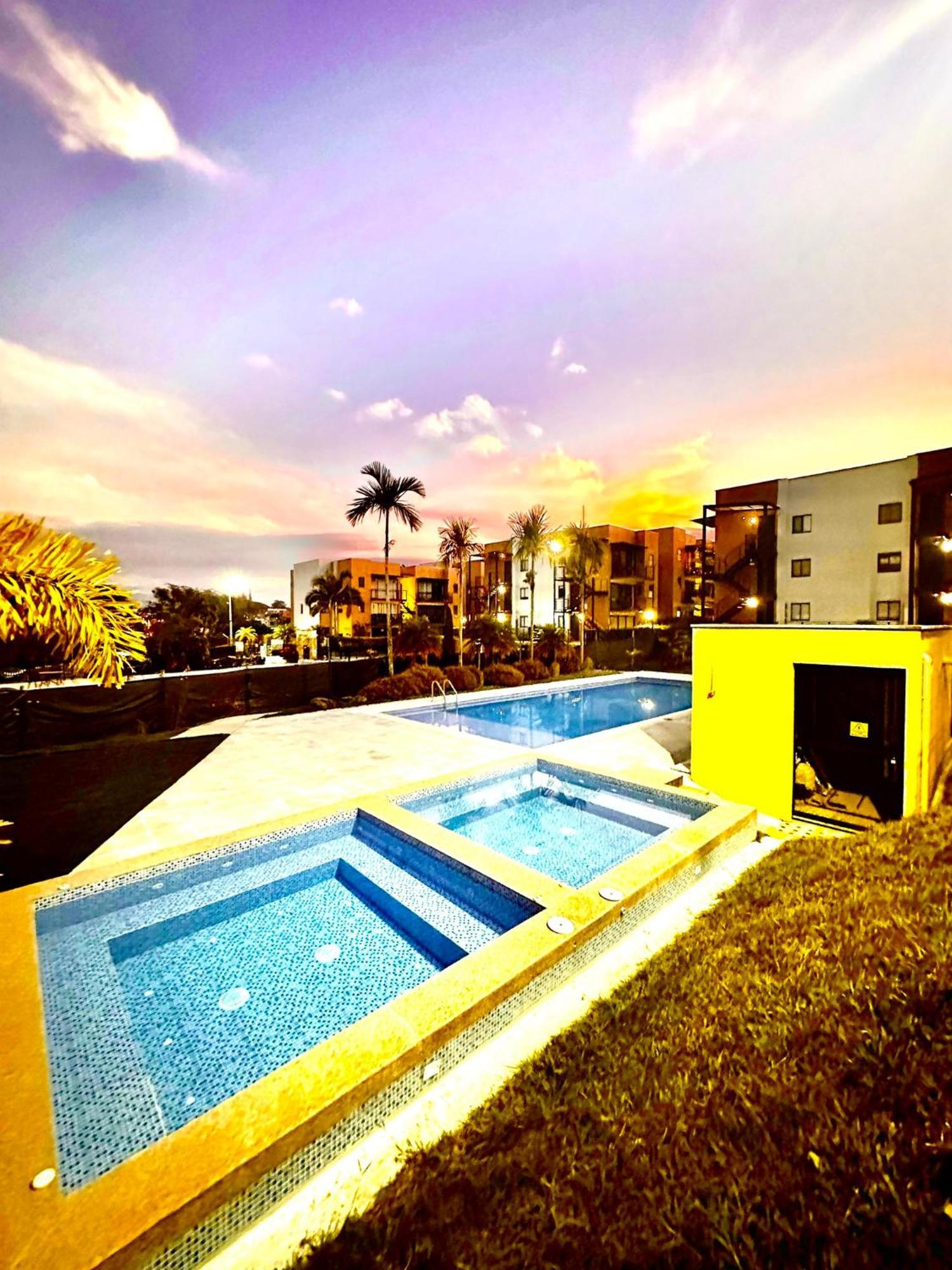 Apartamento Privado Vacacional A 5M Del Aeropuerto, 20 Minutos Del Parque Del Cafe Y Centro De Armenia Con 4 Piscinas, 3 Jacuzzi, Sauna By Molca Xperiences 2H ภายนอก รูปภาพ